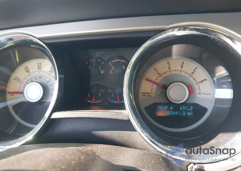 2010 Ford Mustang V6/V6 Premium z USA, uszkodzony, nr VIN 1ZVBP8AN6A5143761